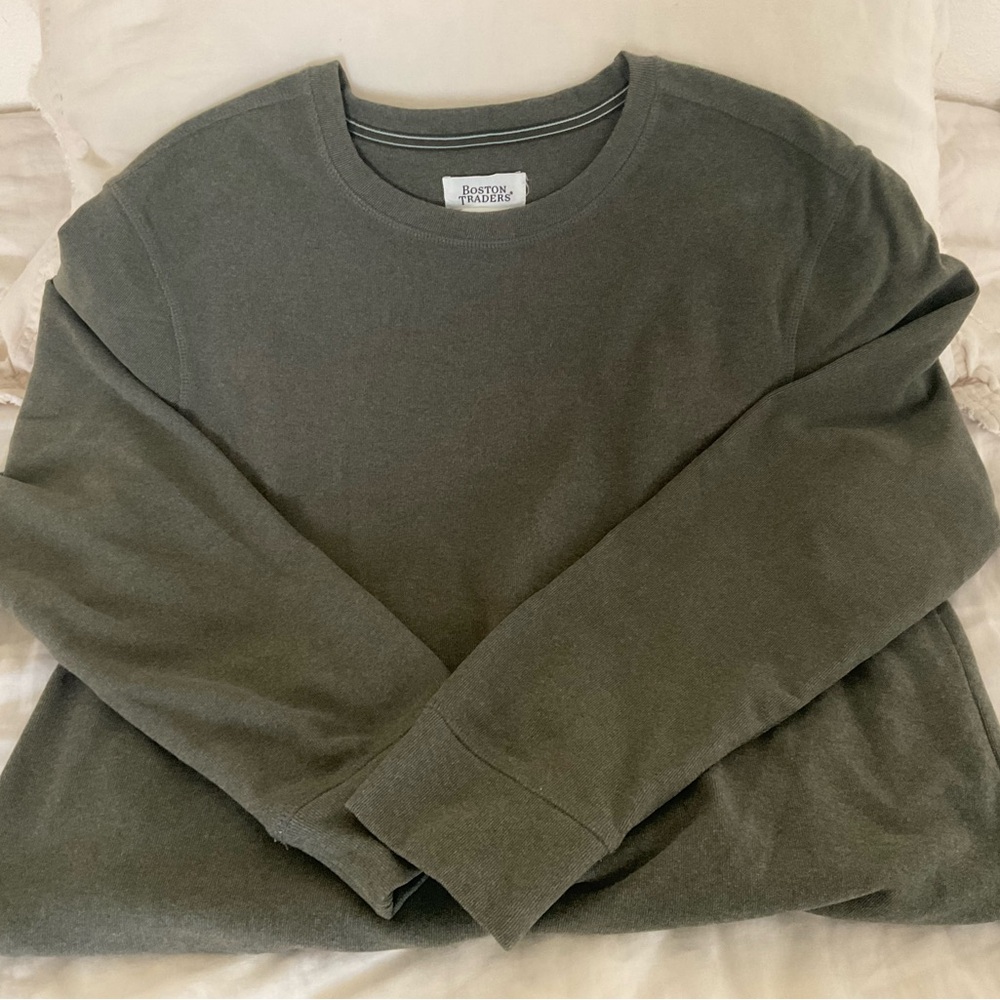 Boston traders crewneck sweater
